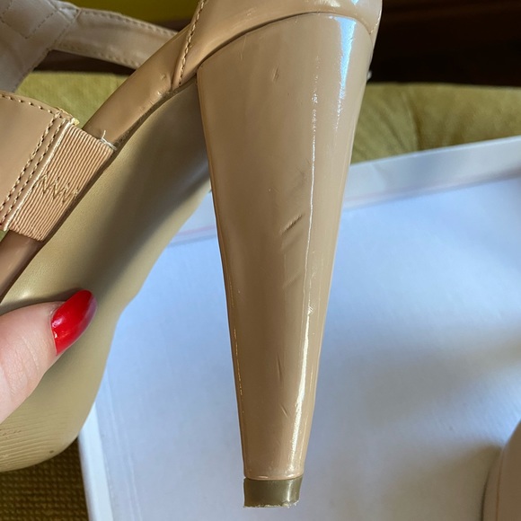 Clearance ❄️ Nude Guess Heels - Picture 10 of 16